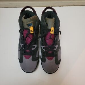 Air Jordan's 6 Retro Bordeaux Sneakers EUC